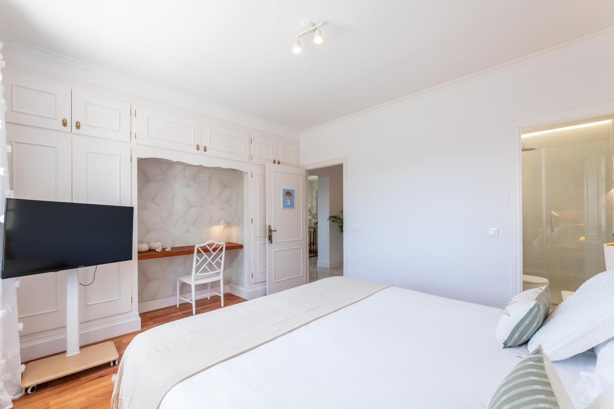Bed and Breakfast Aurora Boutique House - Only Adults Марбелья Экстерьер фото