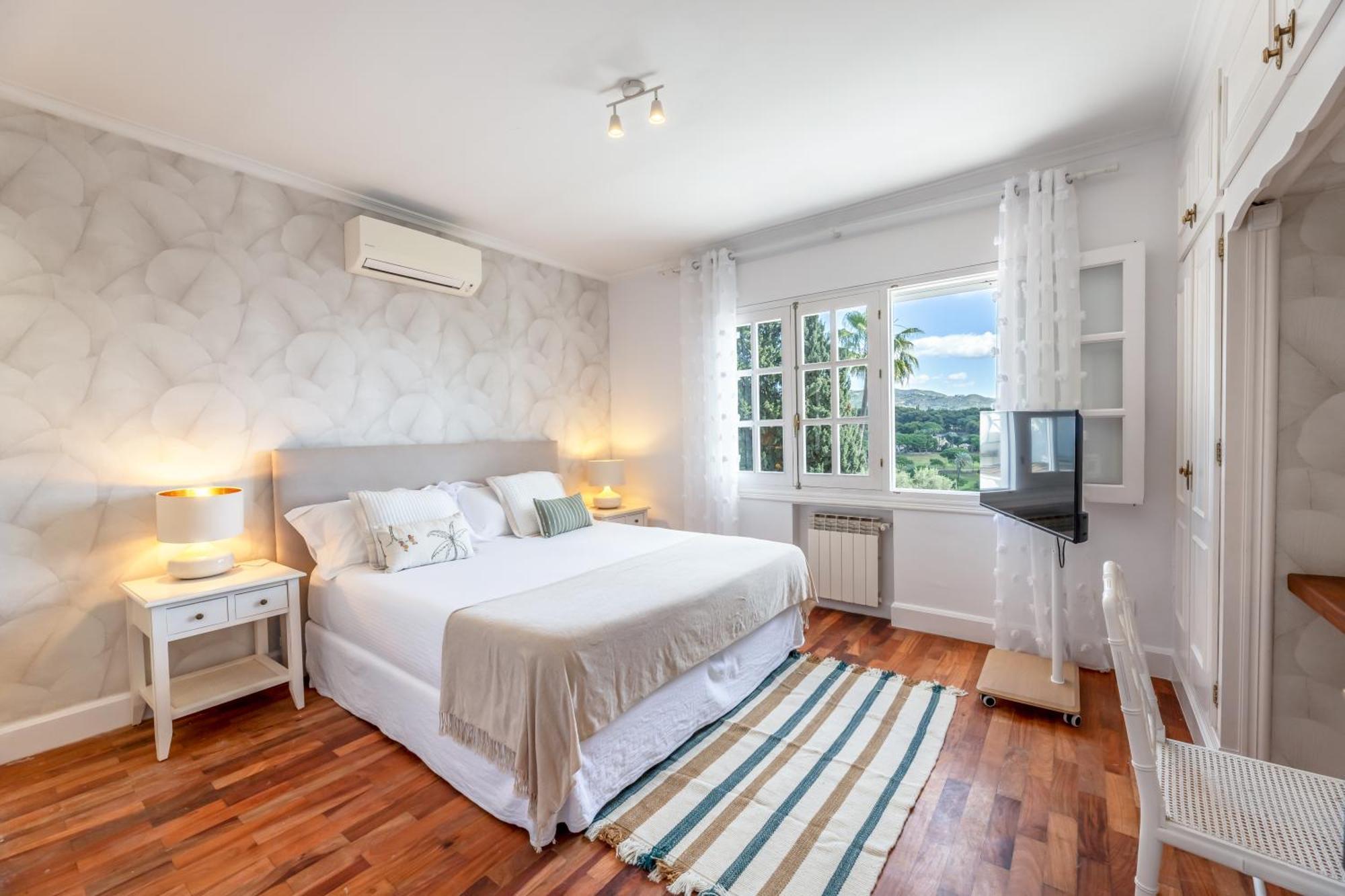 Bed and Breakfast Aurora Boutique House - Only Adults Марбелья Экстерьер фото